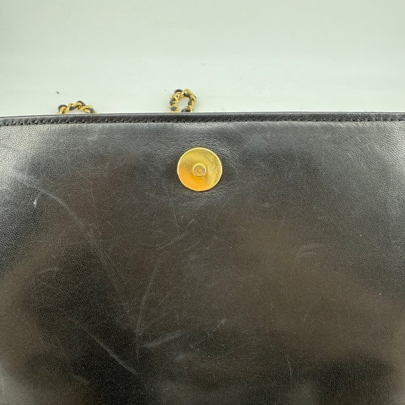 Chanel CC Vintage Quilted Flap Bag - Picture 11 of 16
